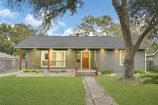 1303 Bowie St, La Marque, TX 77568 - Photo 1