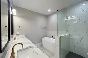 8010 Cora St, Houston, TX 77088 - Photo 15