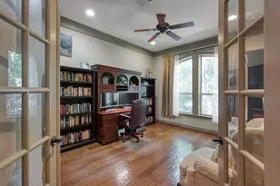 90 Player Oaks Pl, The Woodlands, TX 77382 - Photo 11