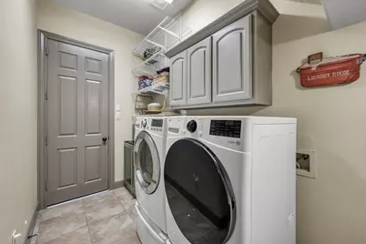 90 Player Oaks Place, The Woodlands, TX 77382 - Photo 19