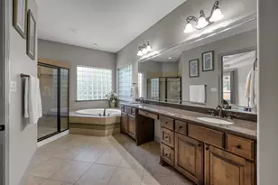 90 Player Oaks Pl, The Woodlands, TX 77382 - Photo 21