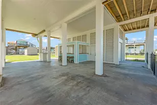 863 S Selwyn Rd, Crystal Beach, TX 77650 - Photo 25