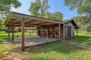 104 Co Rd 2401, Hull, TX 77564 - Photo 9