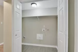 1300 Baker Ave, Bryan, TX 77803 - Photo 9