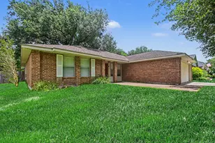 16715 Manowar Ln, Friendswood, TX 77546 - Photo 3