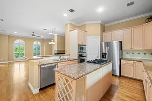 2604 Chenevert St, Houston, TX 77004 - Photo 3