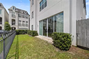 11107 Savannah Oaks Ln, Houston, TX 77043 - Photo 45