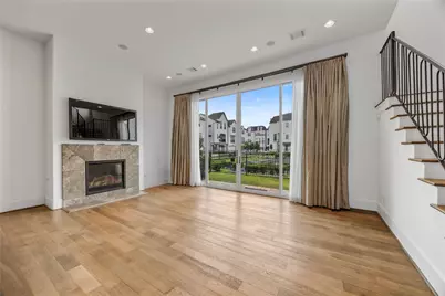 11107 Savannah Oaks Lane, Houston, TX 77043 - Photo 9