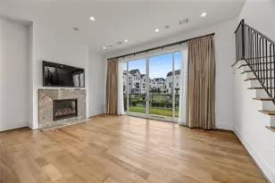 11107 Savannah Oaks Ln, Houston, TX 77043 - Photo 9