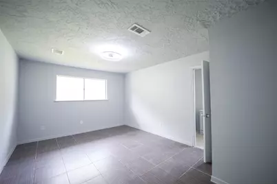 12603 Huntington Venture Drive, Houston, TX 77099 - Photo 7