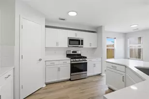 19810 River Breeze Dr, Tomball, TX 77375 - Photo 5
