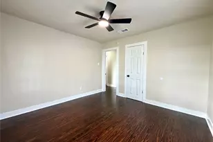 1410 N Gulf Blvd, Freeport, TX 77541 - Photo 23