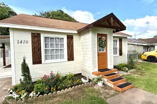 1410 N Gulf Blvd, Freeport, TX 77541 - Photo 3