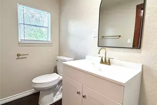 1410 N Gulf Blvd, Freeport, TX 77541 - Photo 23