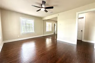 1410 N Gulf Blvd, Freeport, TX 77541 - Photo 9