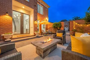 983 S Post Oak Ln, Houston, TX 77056 - Photo 1