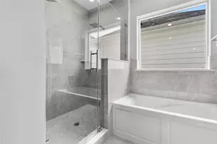 1210 W 17th St, Houston, TX 77008 - Photo 23