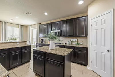 9003 Newcroft Court, Tomball, TX 77375 - Photo 15
