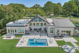 9228 Lake Conroe Dr, Conroe, TX 77304 - Photo 3