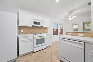 17919 Magenta Springs Dr, Humble, TX 77346 - Photo 13