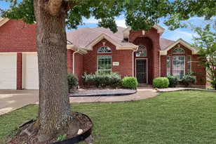 1106 Eastbrook Dr, Glenn Heights, TX 75154 - Photo 3
