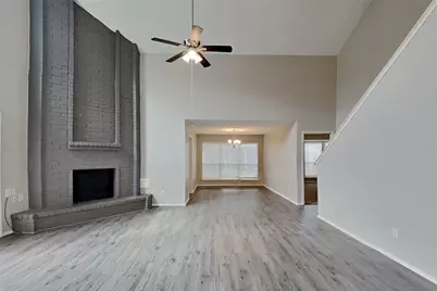 2010 Creekshire Drive, Sugar Land, TX 77478 - Photo 3