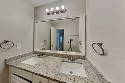 2010 Creekshire Drive, Sugar Land, TX 77478 - Photo 15