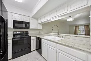 3131 Southwest Fwy, Houston, TX 77098 - Photo 9