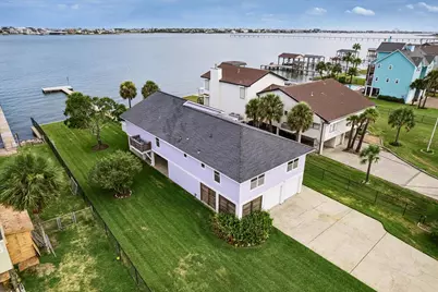 9920 Airways Lane, Galveston, TX 77554 - Photo 31
