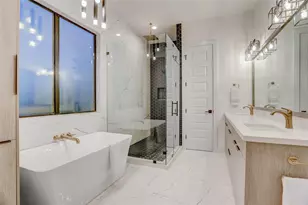 2435 Sheridan St, Houston, TX 77030 - Photo 15