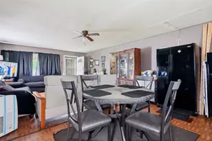 7952 Bonaire St, Houston, TX 77028 - Photo 5