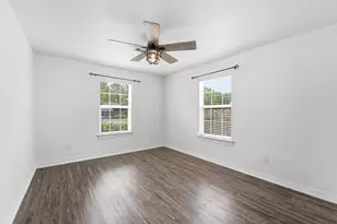 2044 Des Jardines St, Houston, TX 77023 - Photo 19