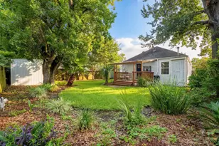 2044 Des Jardines St, Houston, TX 77023 - Photo 25
