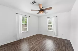 2044 Des Jardines St, Houston, TX 77023 - Photo 21