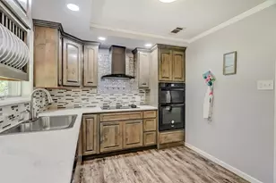 375 Neel Ave, Lumberton, TX 77657 - Photo 9