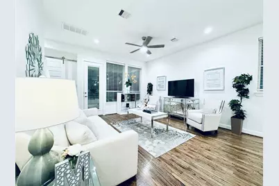 2717 Clinton Drive, Houston, TX 77020 - Photo 1