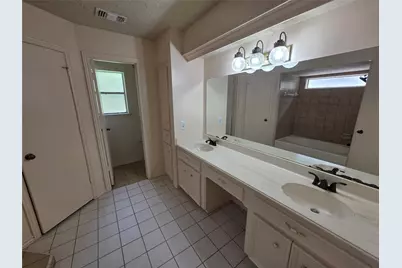 18 Mayfair Grove Court, The Woodlands, TX 77381 - Photo 15