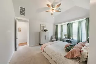555 Chestnut Reef Ct, Conroe, TX 77304 - Photo 11