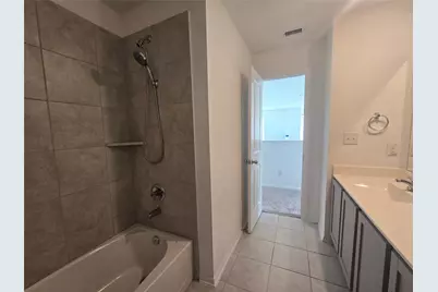 7318 Parkview Drive, Hitchcock, TX 77563 - Photo 21