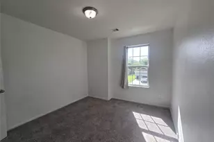 7318 Parkview Dr, Hitchcock, TX 77563 - Photo 17