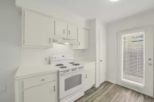1917 Augusta Dr, Houston, TX 77057 - Photo 5