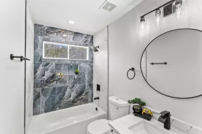 6034 Valley Cove Lane, Houston, TX 77085 - Photo 23