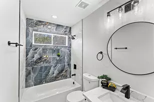 6034 Valley Cove Ln, Houston, TX 77085 - Photo 23