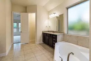 320 Woodway Dr, League City, TX 77573 - Photo 11