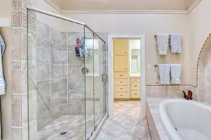 2010B W 14th St, Houston, TX 77008 - Photo 23