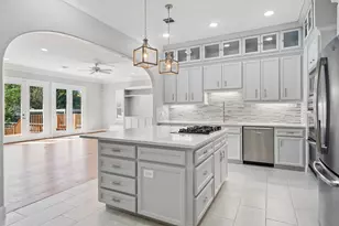 2010B W 14th St, Houston, TX 77008 - Photo 29