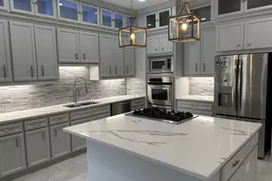2010B W 14th St, Houston, TX 77008 - Photo 7