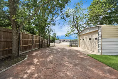 704 Cleo Street, Fresno, TX 77545 - Photo 35