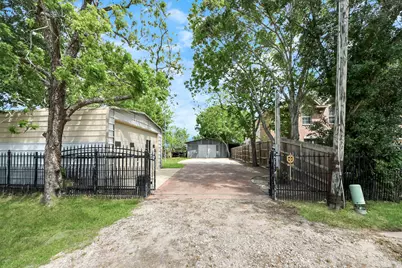 704 Cleo Street, Fresno, TX 77545 - Photo 17