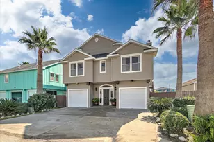 1095 Redfish St, Bayou Vista, TX 77563 - Photo 1